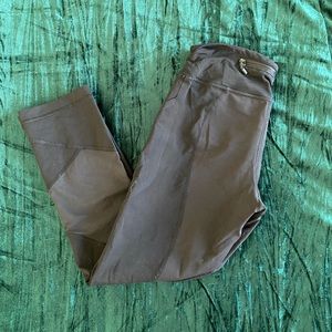 SIZE 6 BLACK LULU LEGGINGS